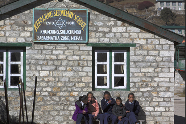 Khumjung School where there is a monument dedicated to New Zealander Edmund Hillary, the first climber of Everest in 1953 Khumjung School where there is a monument dedicated to New Zealander Edmund Hillary, the first climber of Everest in 1953