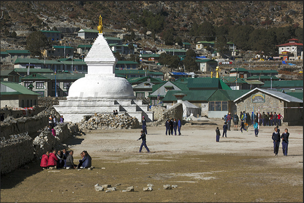 Khumjung School Khumjung School