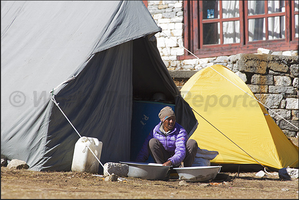 Village of Tengboche (3860 m). Pilgrims visiting the monastery