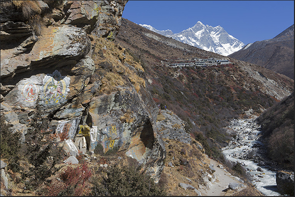 Mount Lhotse, in the end of the valley and the village of Shomare (4010 m) Mount Lhotse, in the end of the valley and the village of Shomare (4010 m)