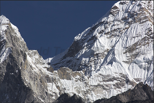 The pass between little and big Ama Dablam The pass between little and big Ama Dablam