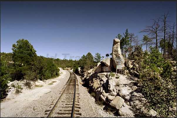 Along the railway there are a lot of steange stone as the Fertitlity Stone (on the right)