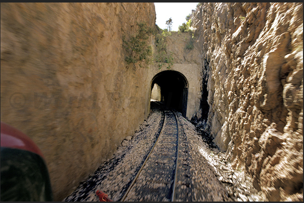 Begin the climb of the Sierra Madre