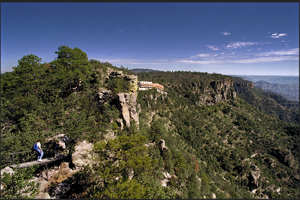 Ten are the bridges that allow the train to pass the Sierra Madre mountains