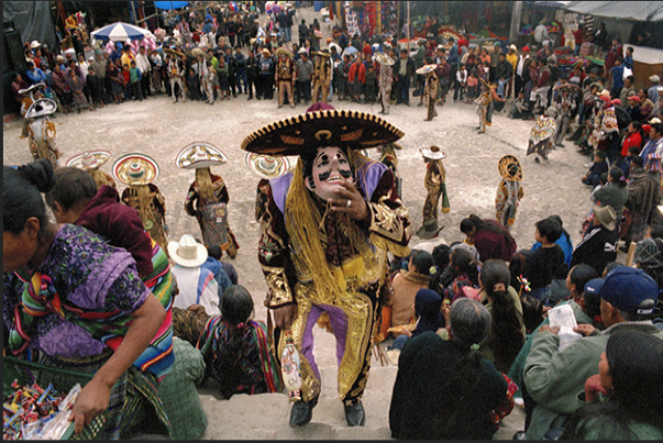 Chichicastenango. Festivities of Santo Tomas (patron of the town). Religious ceremonies with rites of Catholic and indigenous cults