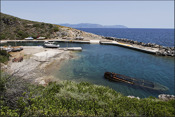 Small port of Aghia Patrikia north of Agia Pelagia. Oriental Coast