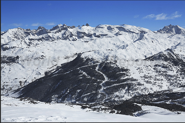 The slopes on Mount Peynier (2273 m) linking the village of Sainte Marie (1650 m) with Les Claux lifts (1900 m)
