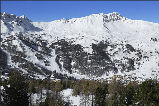 The slopes of Les Claux