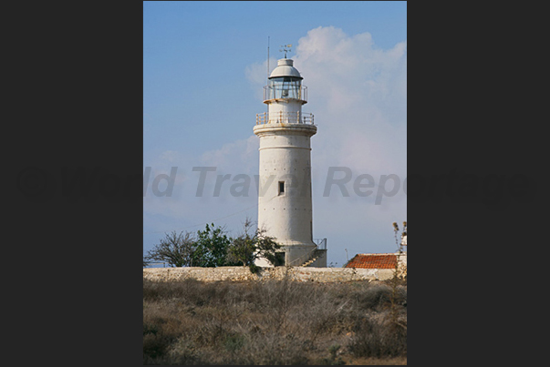 Phapos lighthouse (west coast) Phapos lighthouse (west coast)