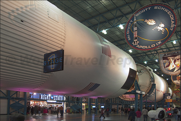 Cape Kennedy Space Center. Saturn V rocket. The carrier which contributed in a fundamental way to the Apollo space missions Cape Kennedy Space Center. Saturn V rocket. The carrier which contributed in a fundamental way to the Apollo space missions