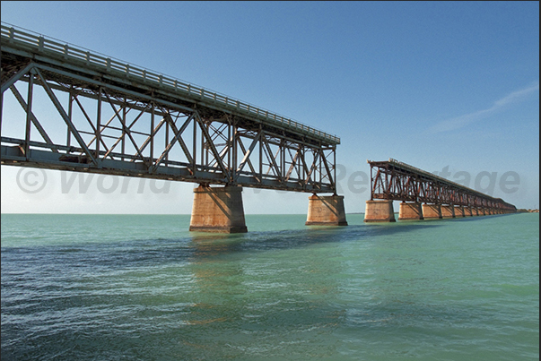 The archipelago of Keys Islands. The old railway bridge now abandoned The archipelago of Keys Islands. The old railway bridge now abandoned