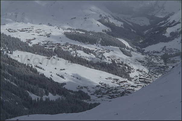 Zurs village, an important meeting point of the ski area