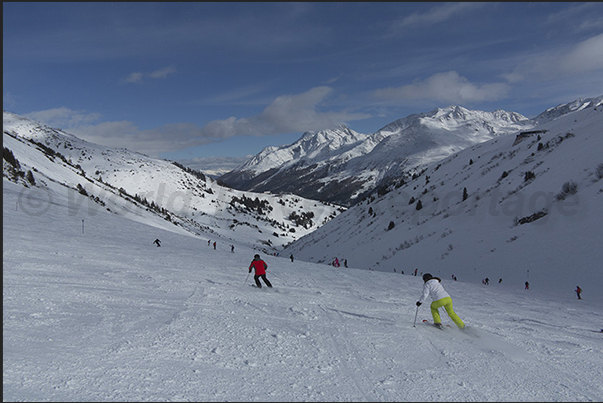 The wide slopes that descend towards the village of Saint Jakob that conclude the tour of the ski area