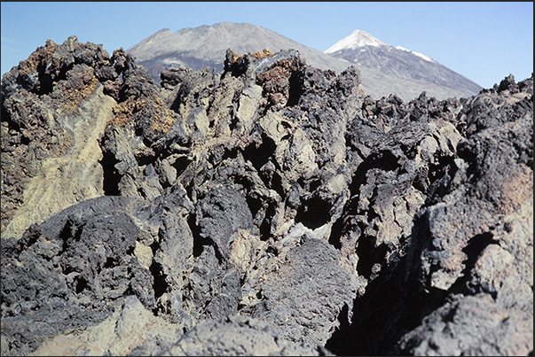 The lava produced by the last eruption of Pico Viejo (3.131 m) in 1798, the oldest volcano on the island