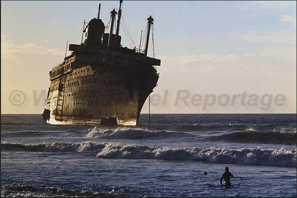 The wreck of the American Star transatlantic shipwrecked in 1994. Today the wreck has almost disappeared under the waves