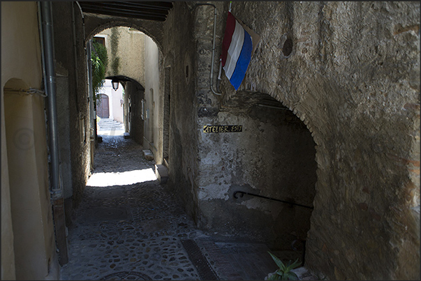 The alleys leading to the church square