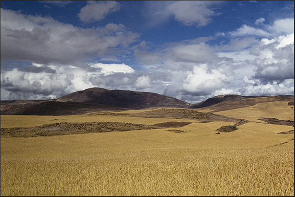 Chinchero plateau between Cuzco and the Urubamba river valley