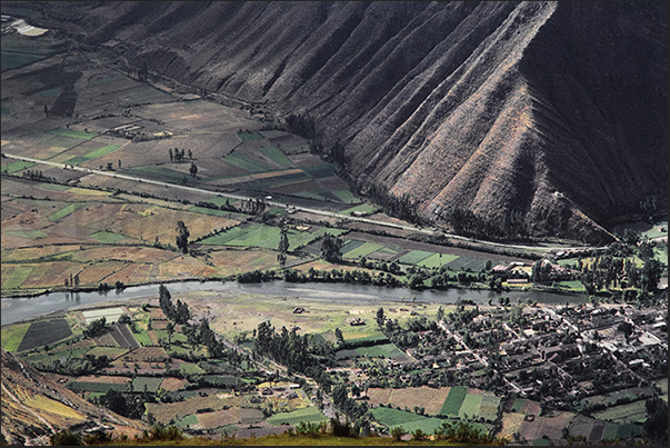 Urubamba Valley, the river that between the villages of Pisac and Ollantaytambo is considered a sacred river