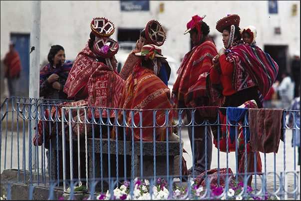 Ollantaytambo village. Women in the traditional dress Ollantaytambo village. Women in the traditional dress