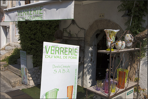 The ancient glassworks still in operation in the historic center of the village The ancient glassworks still in operation in the historic center of the village