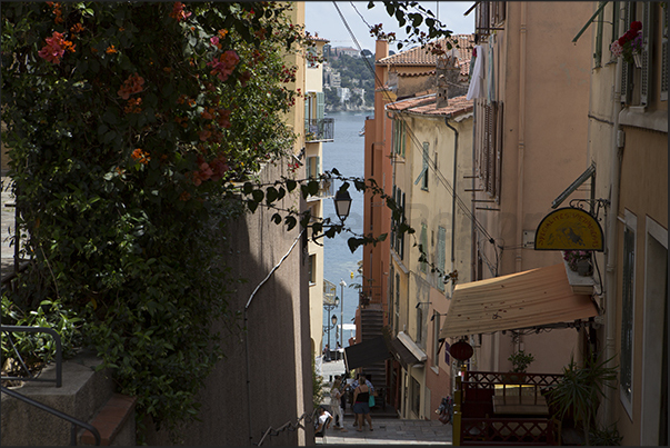 The alley that leads from the cathedral to the seafront in Impasse Félix Poullan
