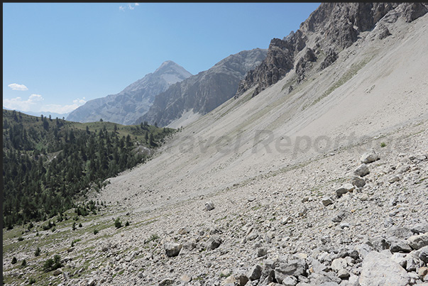 Mount Chaberton seen from the path that climbs towards the Desertes pass Mount Chaberton seen from the path that climbs towards the Desertes pass