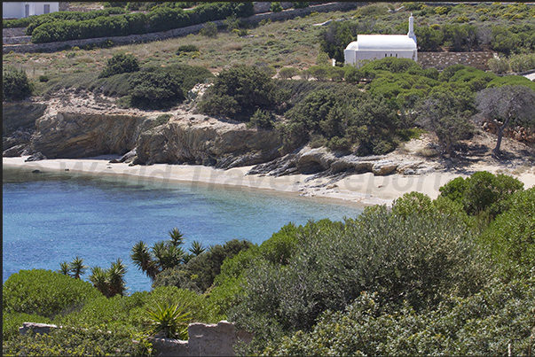 Beach in the village of Cavos on the east coast of the island of Antiparos
