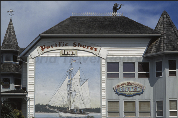 The house of the brigantine Spirit of Chemainus. In memory of when this type of ships reach Chemainus Bay