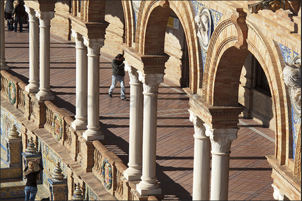 Sevilla, Plaza de Espańa (Spain Square). The arcades of the palaces overlooking the square