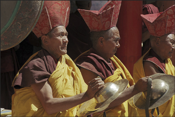 Lamayuru Monastery. The dance festival is a time to meet and prayer for the monks who reach the monastery from the villages Lamayuru Monastery. The dance festival is a time to meet and prayer for the monks who reach the monastery from the villages